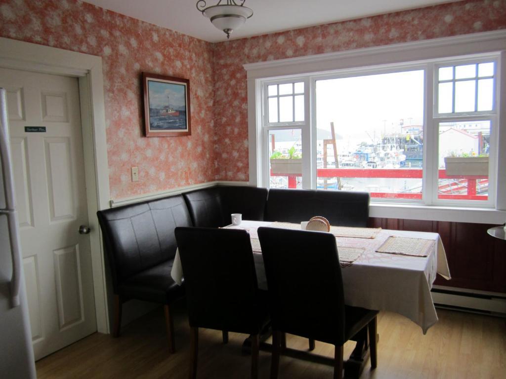 Eagle Bluff Lighthouse Bed & Breakfast برينس روبيرت المظهر الخارجي الصورة